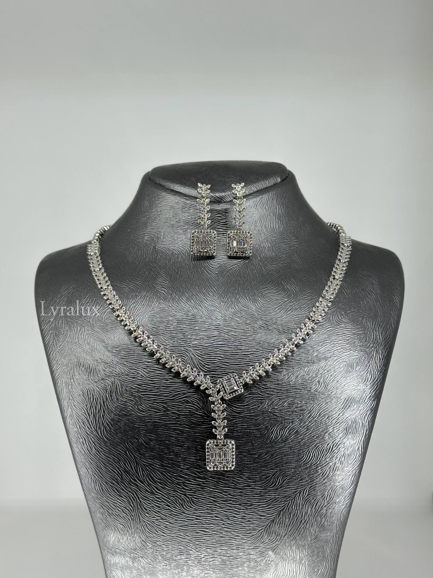 photo_14_2025-09-28_23-48-44 Elegant zircon sets - Image 1