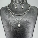 Luxurious pearl set