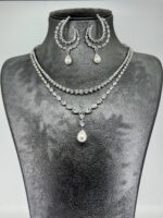 Luxurious pearl set