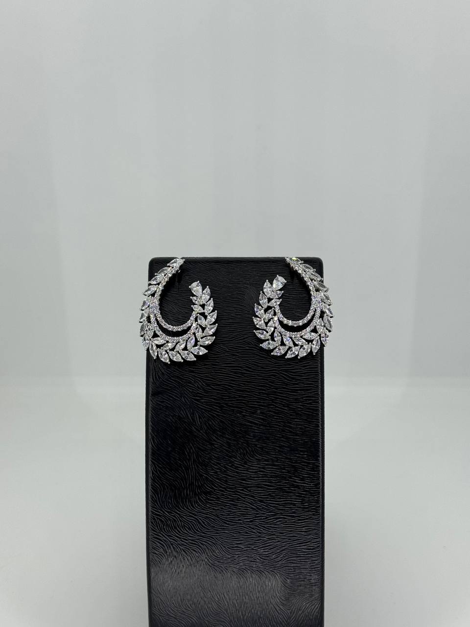 photo_12_2026-06-04_21-40-50 Luxury earrings - Image 1