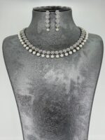 Luxurious pearl set